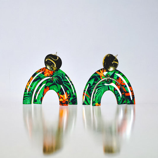 Outdoor Queen Green  Double Arch Earring w/Gold Tab